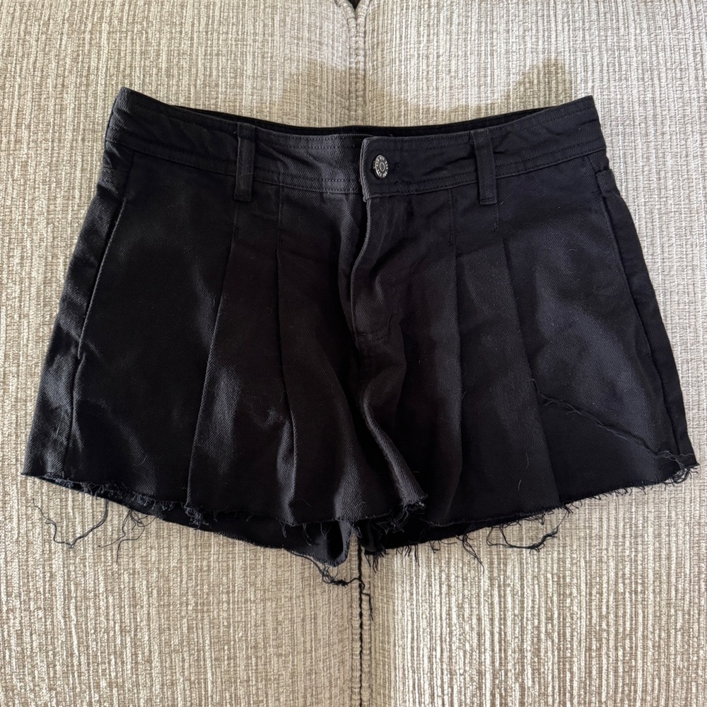Urban Outfitters Black Pleated SKORT